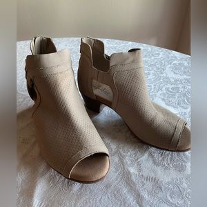 CLARKS VALARIE KIMBLE WOMEN’S SANDALS